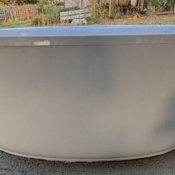 Bathtub/ White Acrylic . 