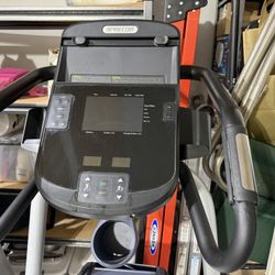 Precor EFX 423 Precision Series Elliptical – Like Gym Quality at Home!