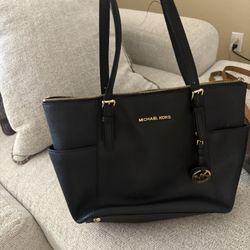 Black Michael Kors Purse 