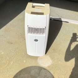 Portable air conditioner, With Attachments