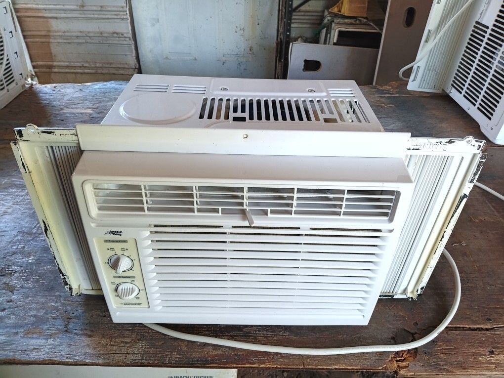 Arctic King 5,000 btu window air conditioner