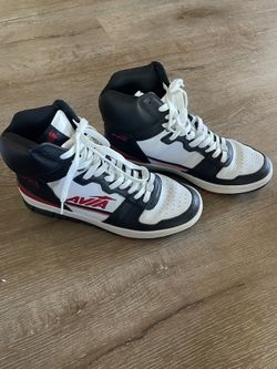 Avia 830 basketball shoes - Size 10