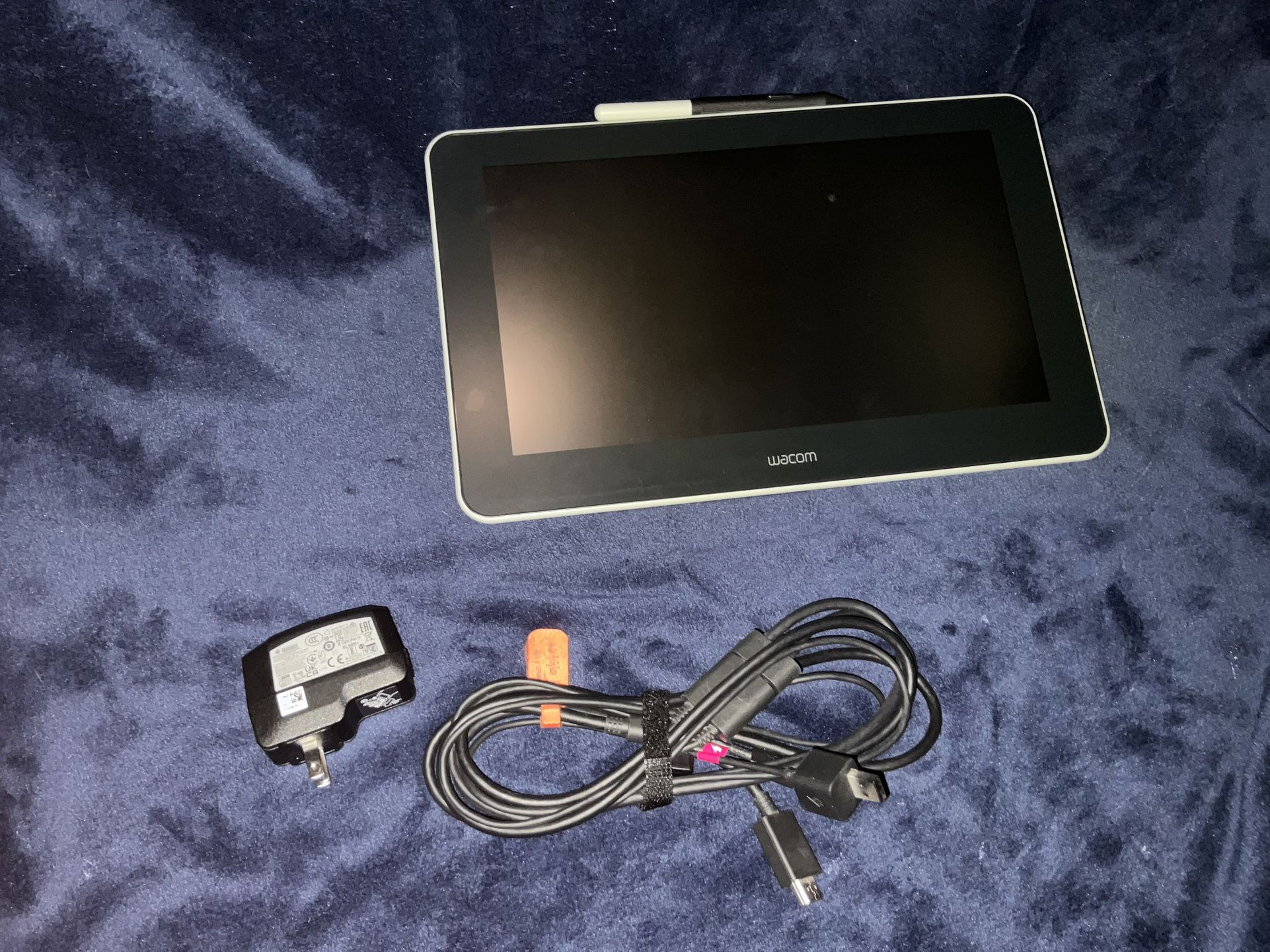 Wacom One Display Tablet With Pen
