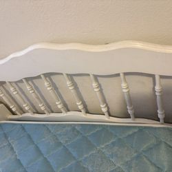 60$ Kids Bed ! Comes With Box Spring Matress & White Bed Frame As Seen In Pics 
