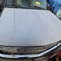 Chevy/gmc hood