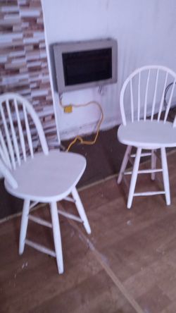 2 Barstools 