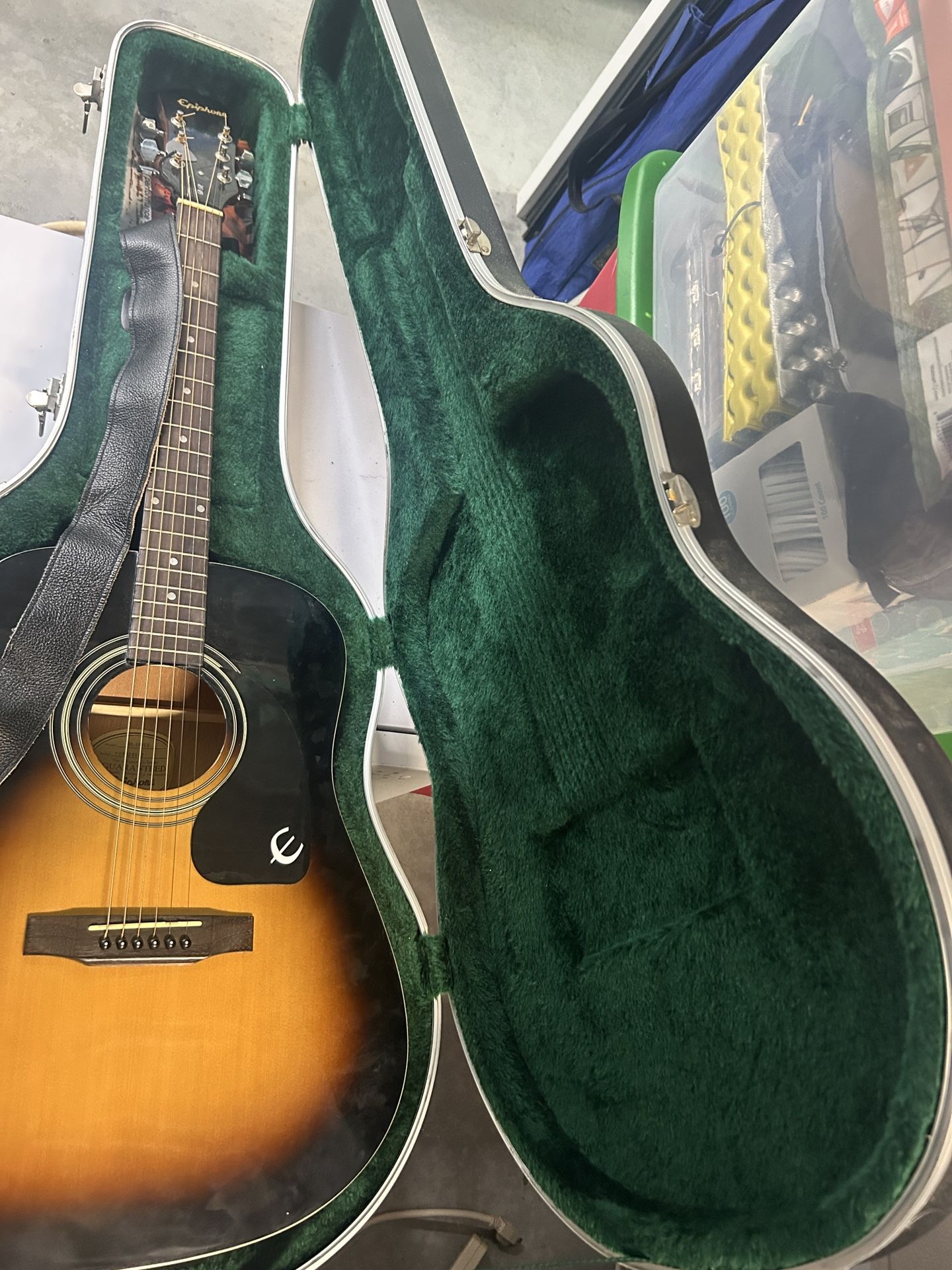 Epiphone DR100