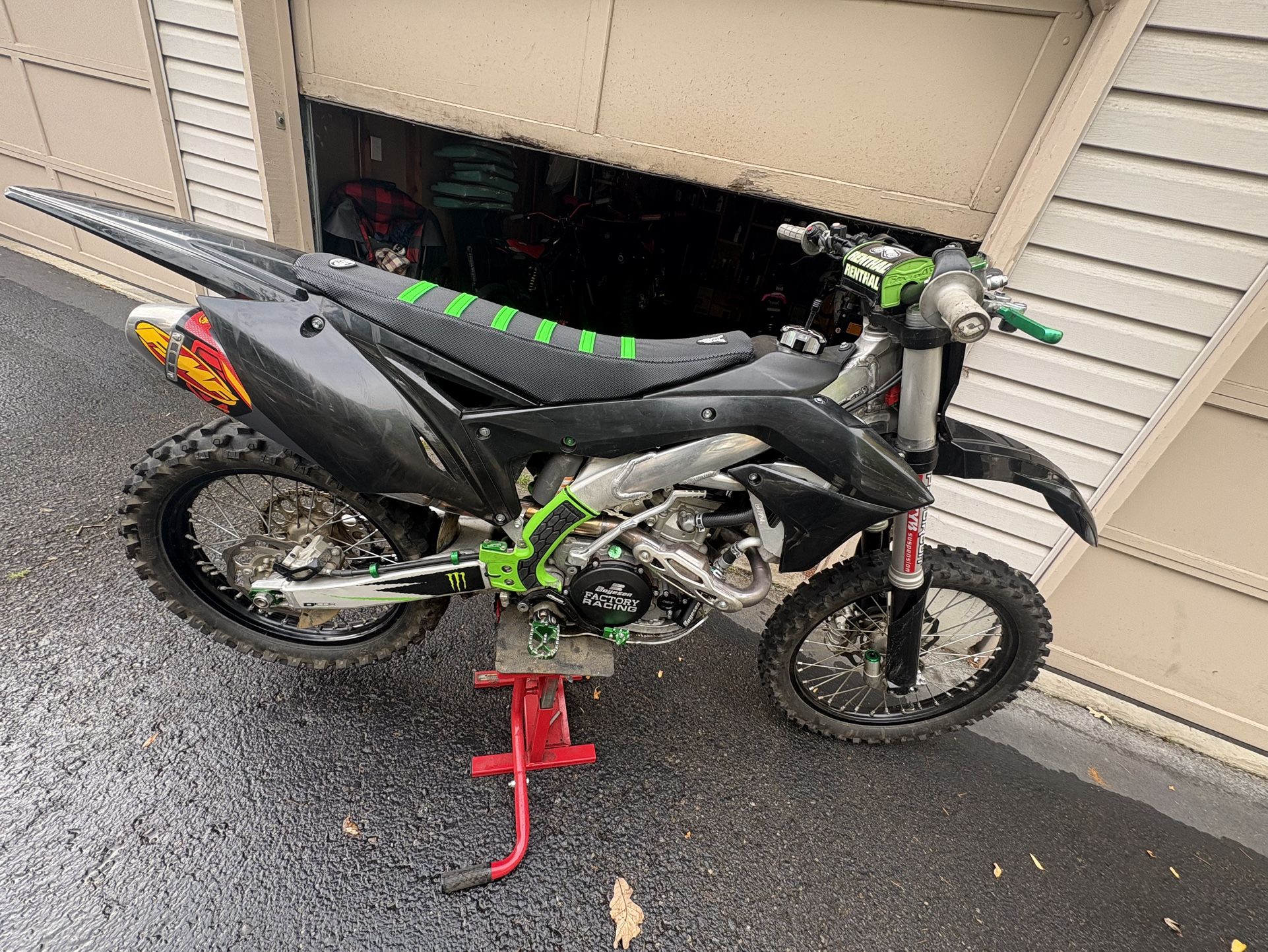 2016 Kx450 Kawasaki Dirt bike And Kawasaki Kx100 2 Stroke