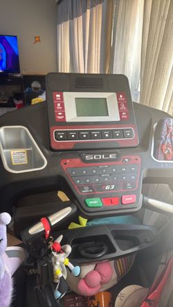 Sole treadmill 9.9 new