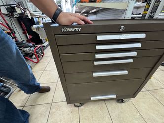 KENNEDY TOOL BOX