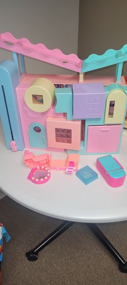 L.o.l Mini Clubhouse