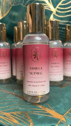 Bath & Body Works Essential Oil Perfume Mist - Vanilla + Nutmeg Aromatherapy NEW