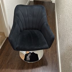 Vanity chair