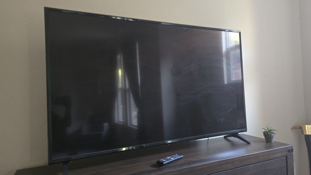 55" LG Flat-screen TV