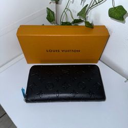 Black Zip Up Wallet