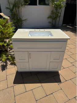 White Bathroom Sink