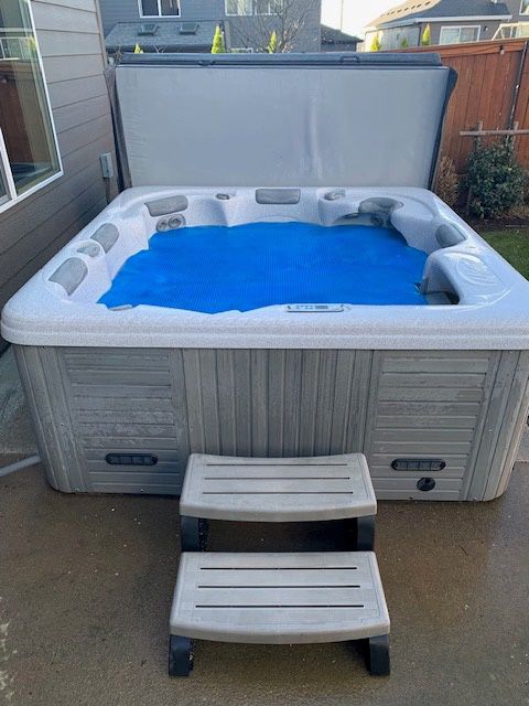 LA Spa Hot Tub 240 Hardwired Please Note Pump 1 Is Operating But Pump 2  Is Not But The Tub Works And Holds Heat