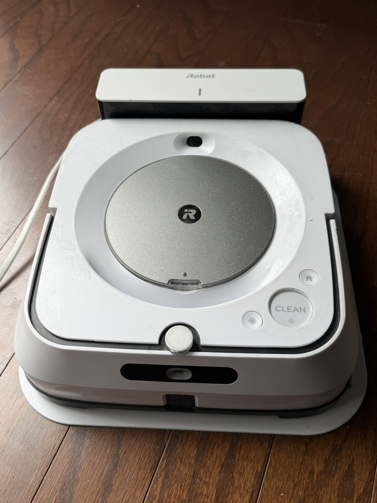 iRobot - Braava jet m6 Wi-Fi Connected Robot Mop - White