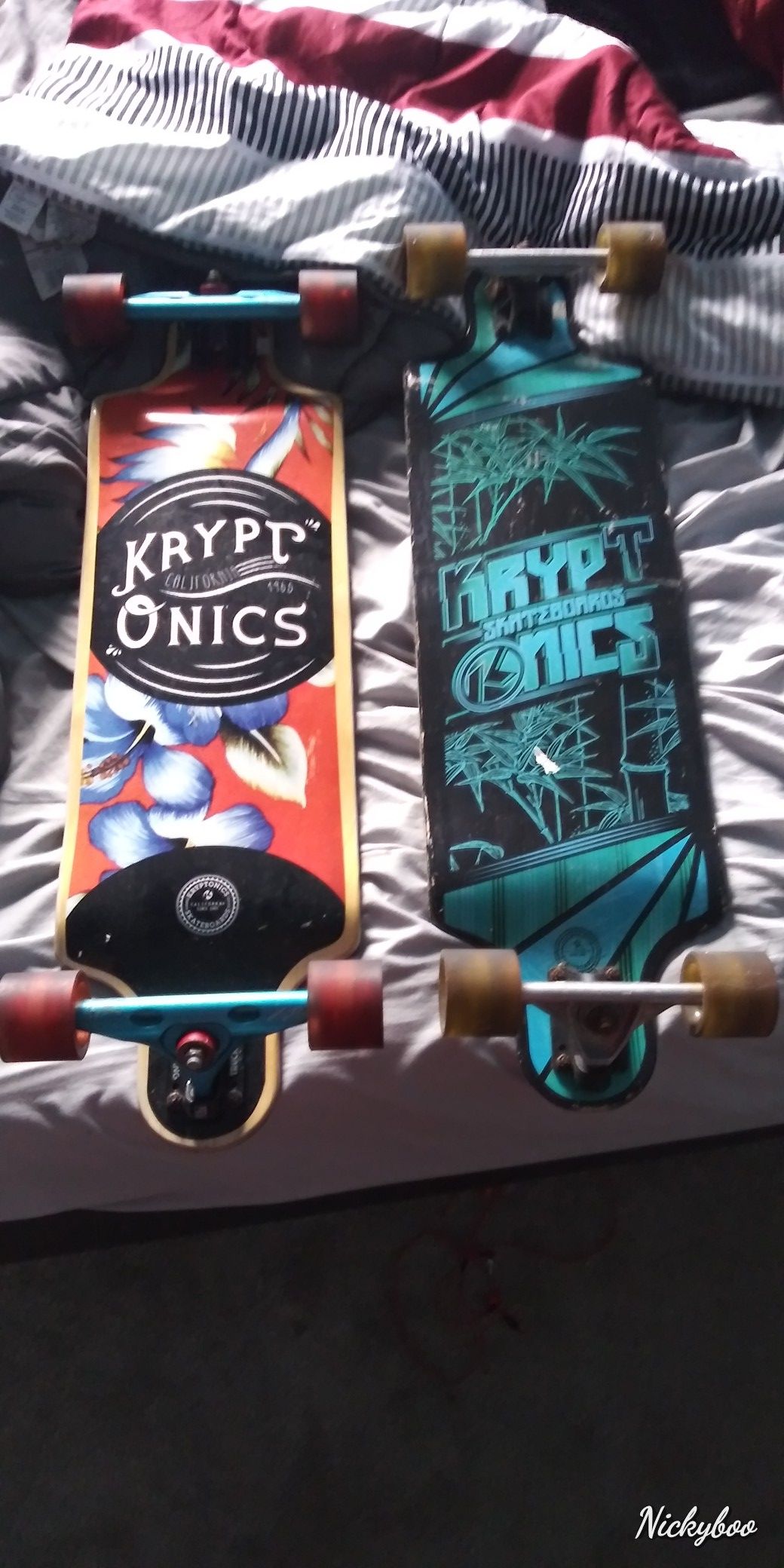 I'm selling 3 skate boards for $ 180