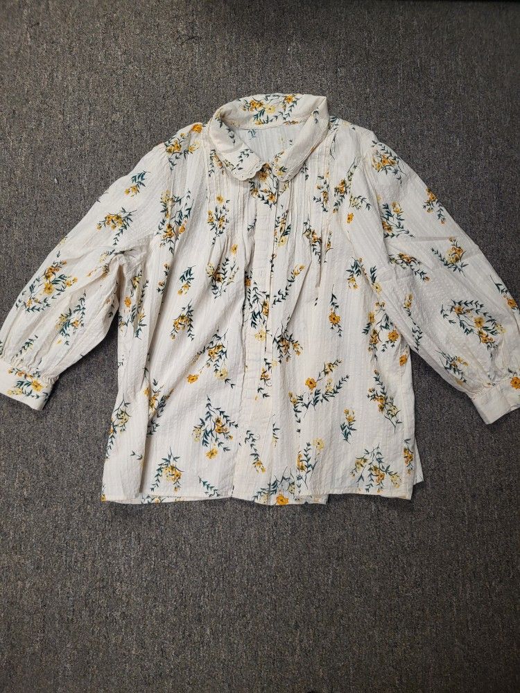 Women 3X Laura Conrad from Kohls cream/yellow floral long sleeve button up blouse. Lot 20 
