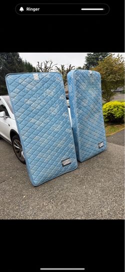 Twin mattress