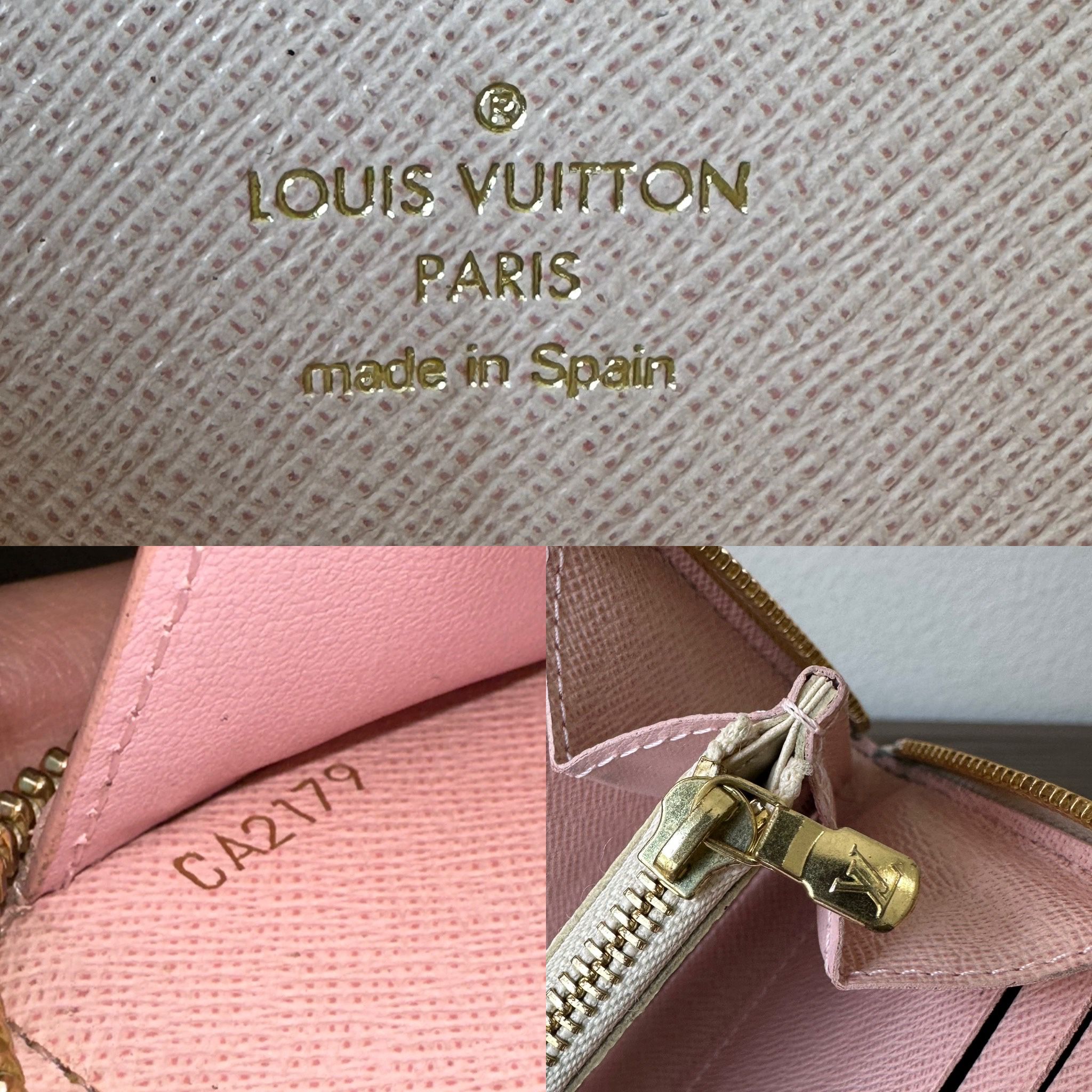 Louis Vuitton Damier Azur Clemence Zippy Long Wallet for Sale in Houston,  TX - OfferUp