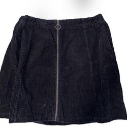 Women’s Rue 21 Black Zipper Skirt