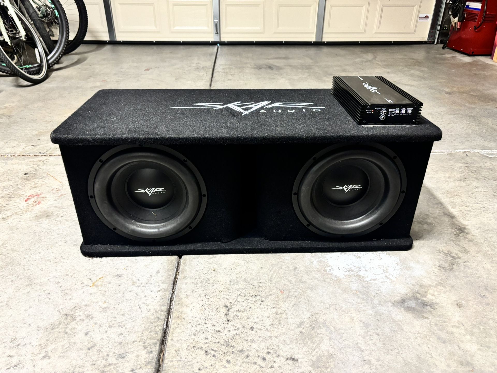 SkarAudio 2400w subwoofers with 1200w amplifier.