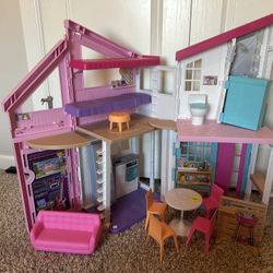 Barbie House, Barbie Dolls & Accessories 