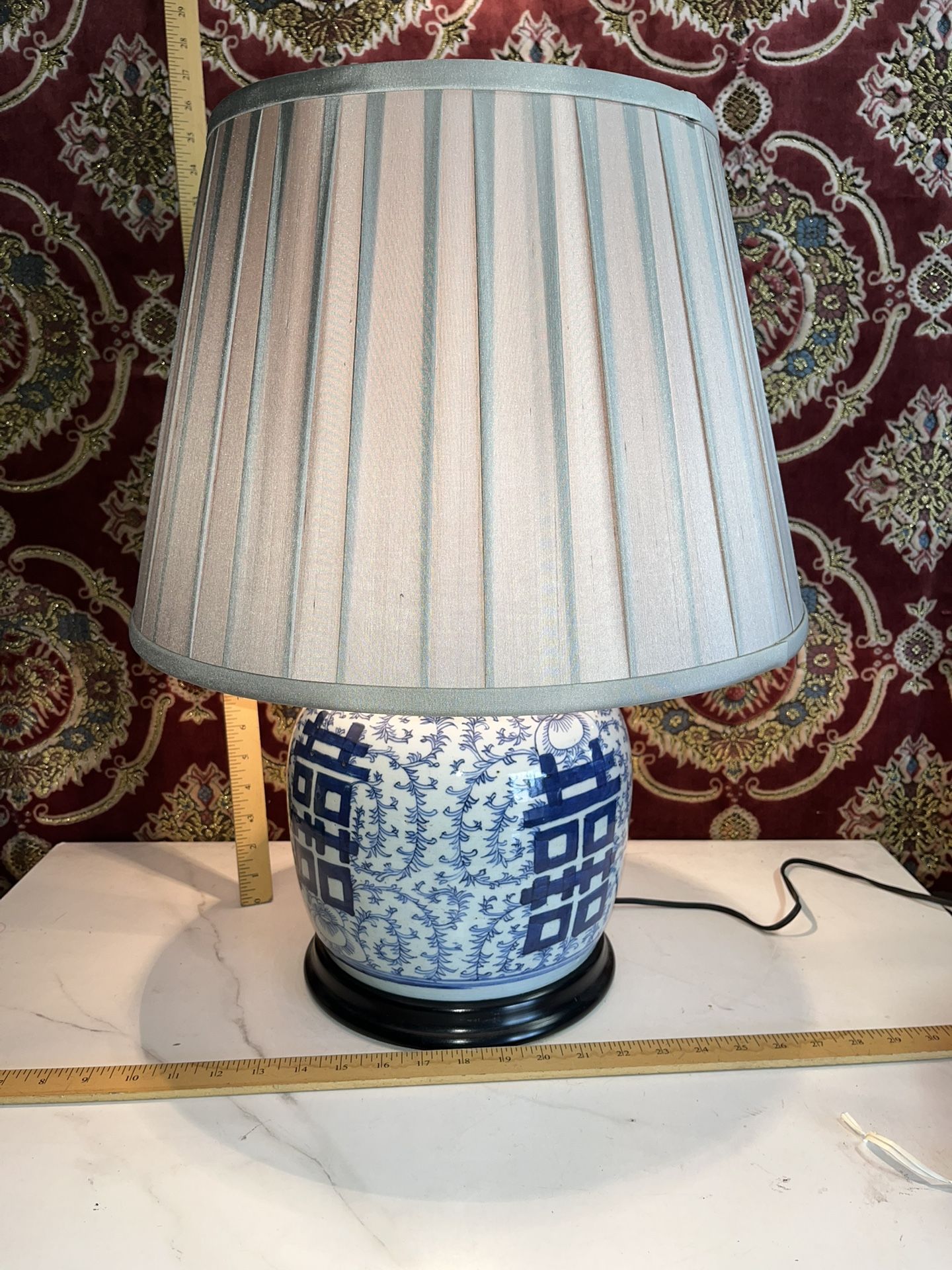Vintage Chinese Porcelain  Lamp