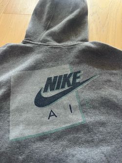 Nike Air Mens Medium pullover retro-style box graphic classic Nike Swoosh and "AIR"