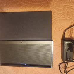 BOSE BLUETOOTH SPEAKER 