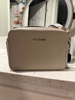 Michael kors crossbody bag