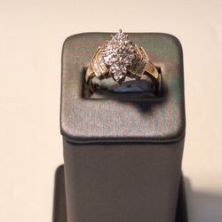 LDS CLUSTER  RING .30 CTW 10k YG 5.1g