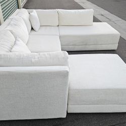 FREE DELIVERY!!! Jonathan Louis "5pc" Modular Couch / Ottoman (Cream)