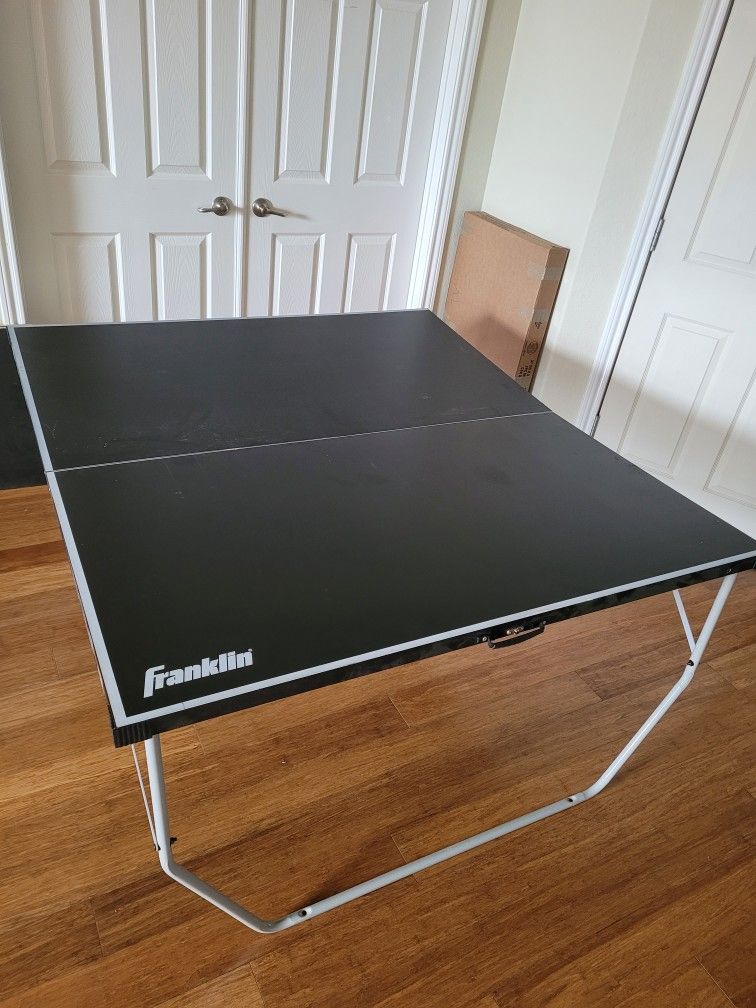 1/2 Ping Pong Table Franklin 