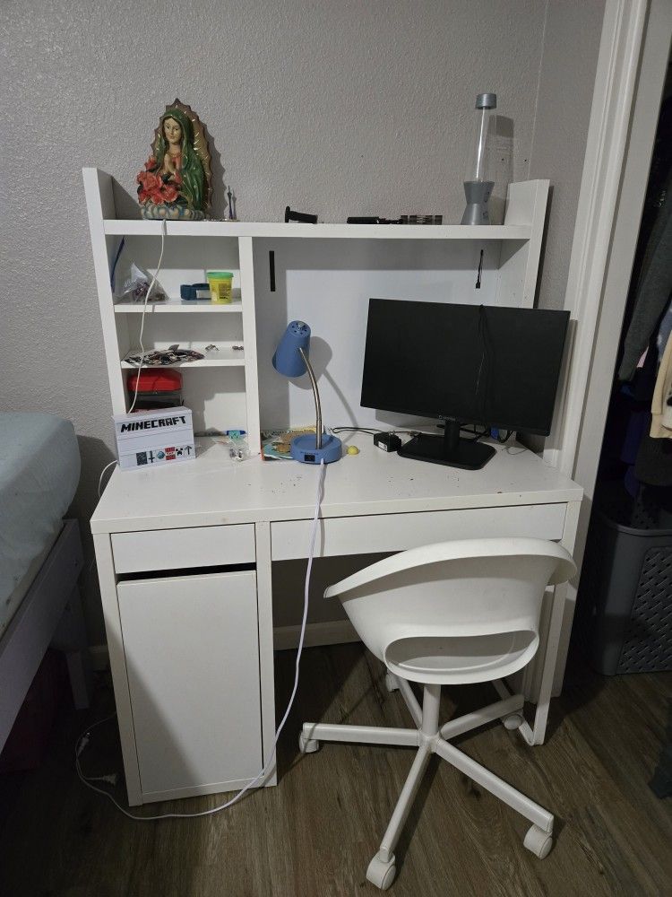 Ikea Desk Used In Good Condtion Paid Over 200.