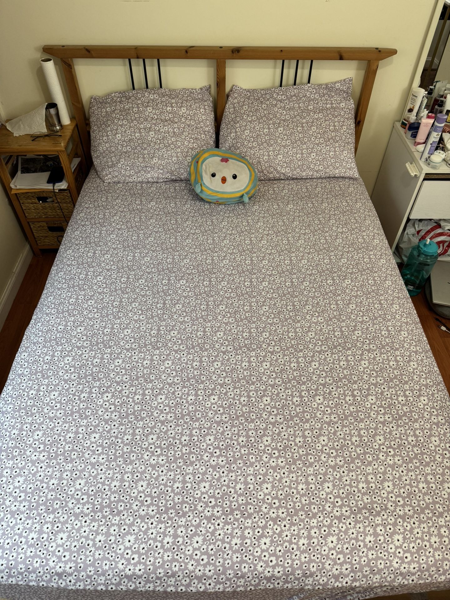 Full size bed Frame And Mattress