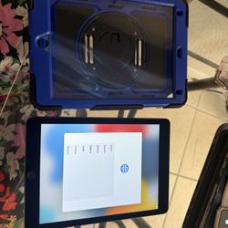 Perfect Conditions Ipad Air 2 128G Silver With Blue Hard Case Cover