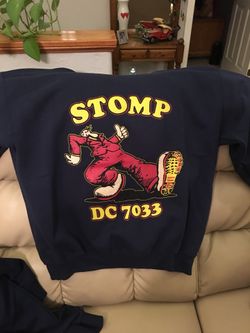 Hooded pullover sweatshirt