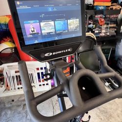 Bowflex Velcore bike 16 Inch Screen