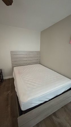 Queen Bed