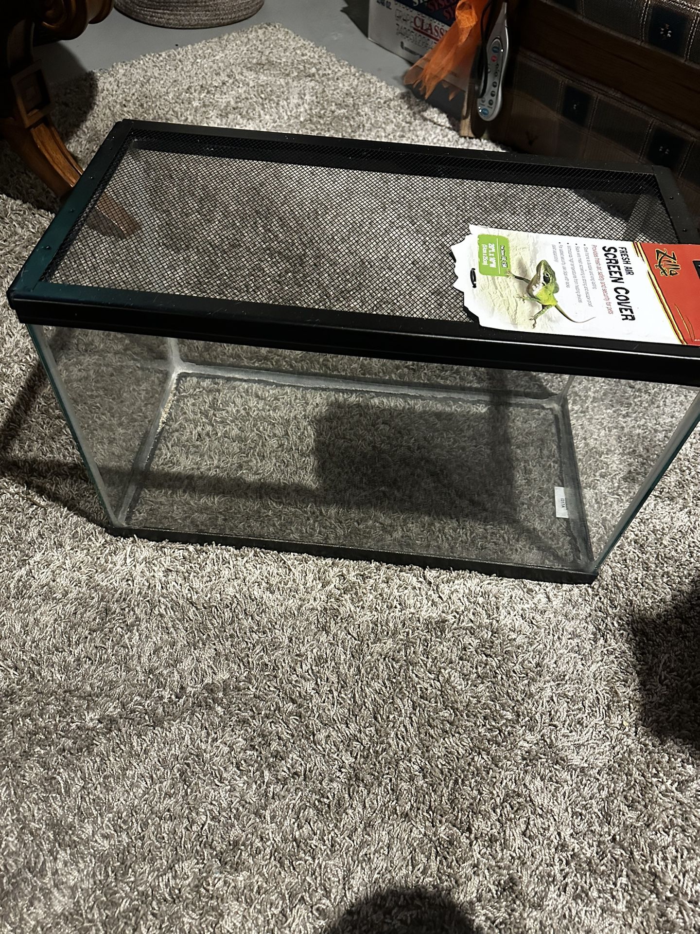 10 Gallon Tank With Hamster Cage