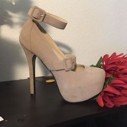 Size 8 tan