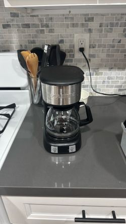 Gourmia 5 Cup Coffee Maker