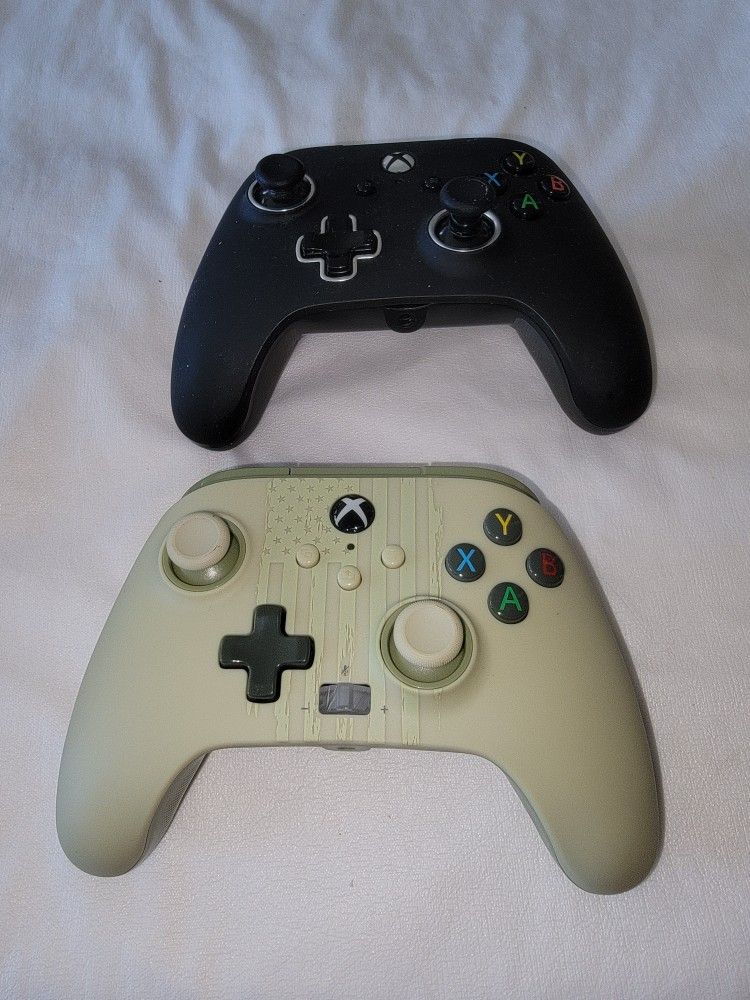 Used XBox Controllers