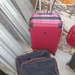 Suitcase Big With 2 Bags