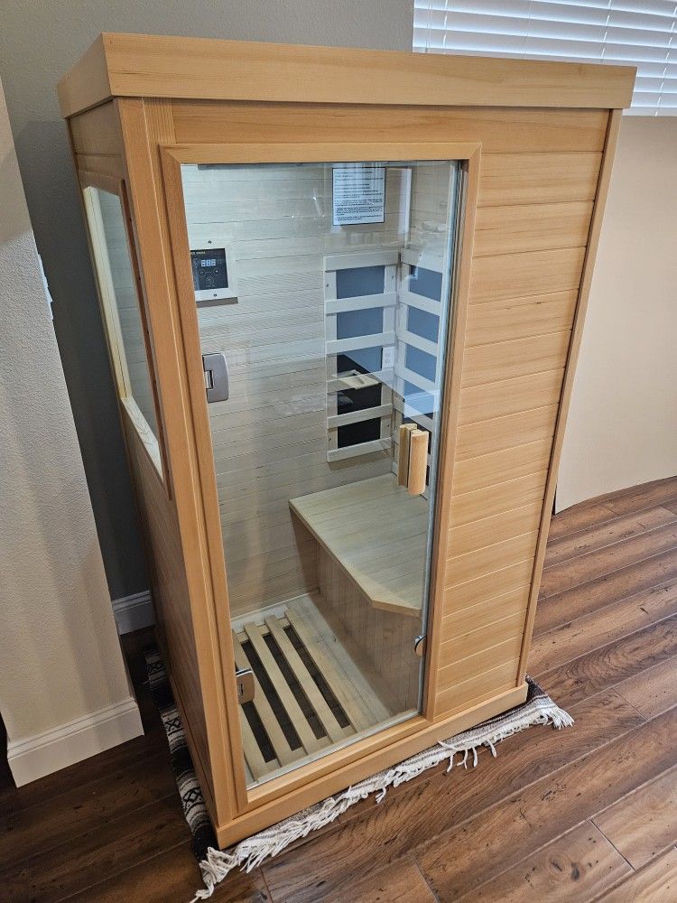 Outexer Far Infrared Sauna - Mint Condition