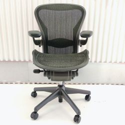 Herman Miller Aeron Size B Fully Loaded Office  Chair Like New Condition-Read Description 
