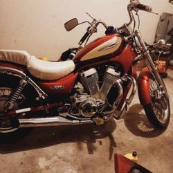 1998 Suzuki Intruder 